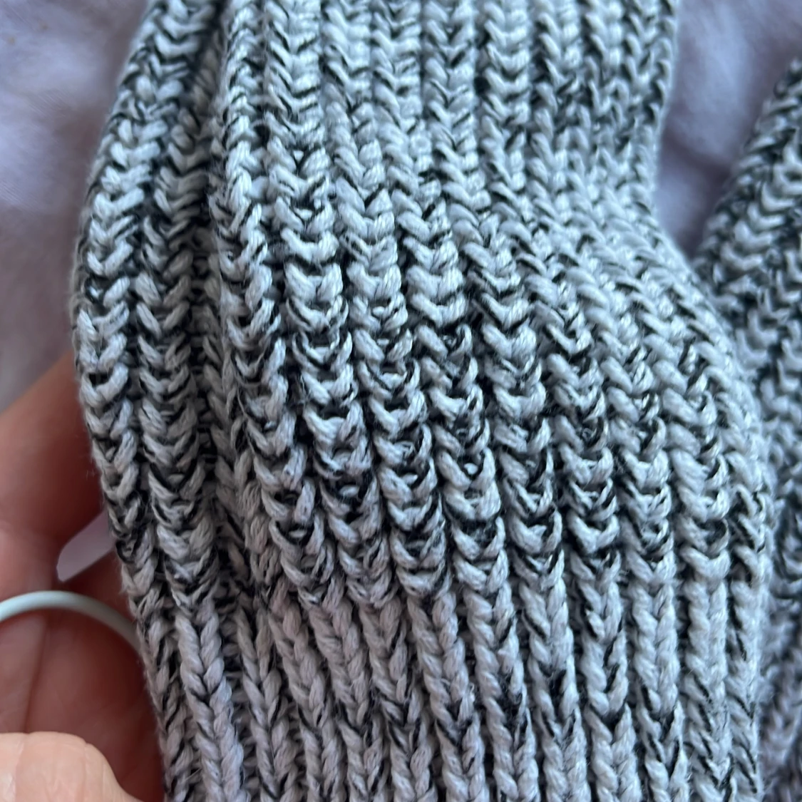 Grå stickad tröja från BASICS - 1