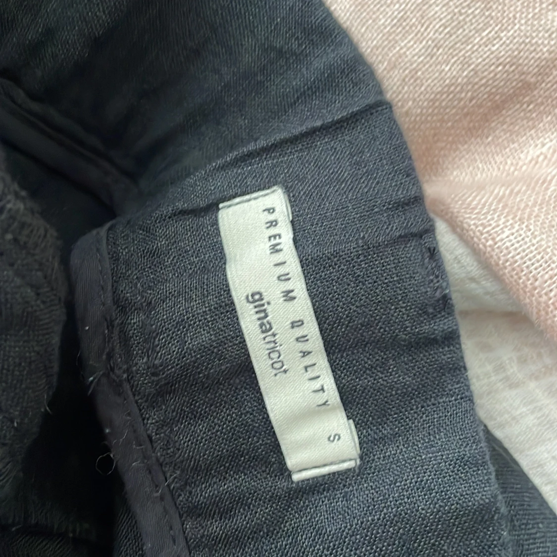 Svarta linnebyxor från Gina Tricot - 2