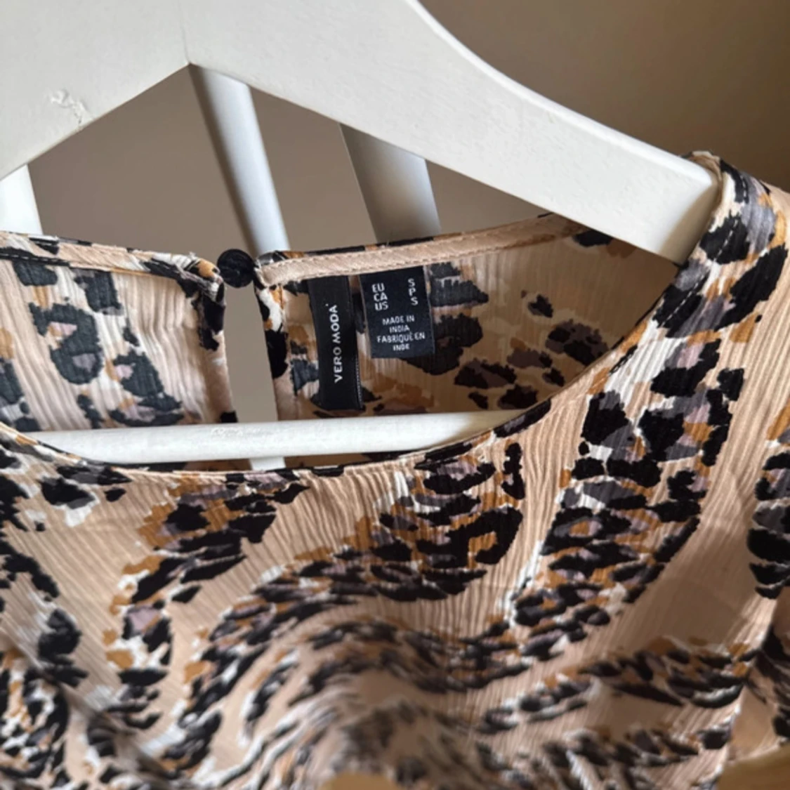 Leopardmönstrad blus från Vero Moda - 1