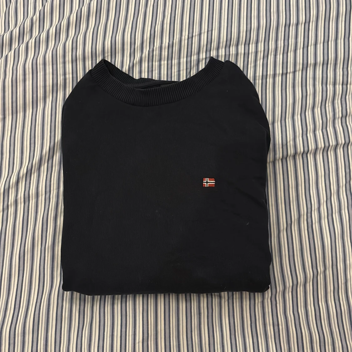 Svart sweatshirt från Napapijri