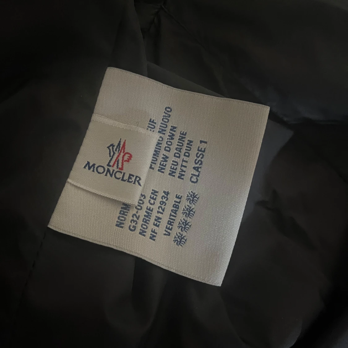 Svart dunjacka från Moncler - 3