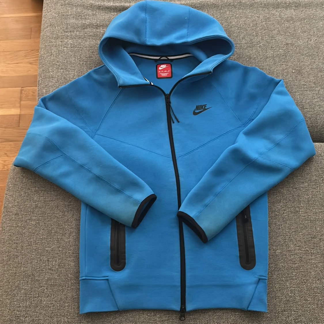 Blå Nike hoodiejacka med dragkedja XS