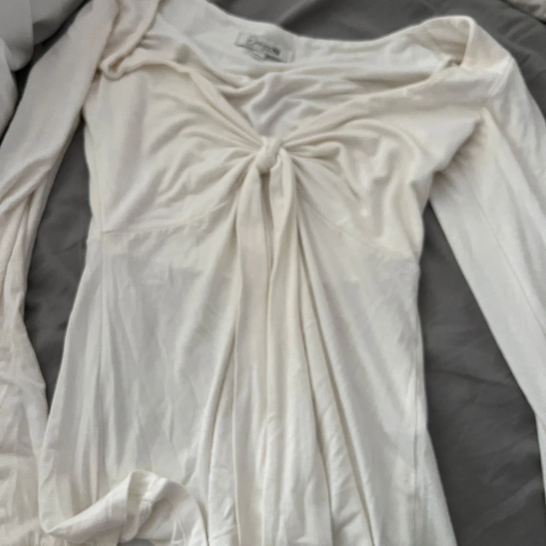 Vit långärmad klänning Design by Si - 1