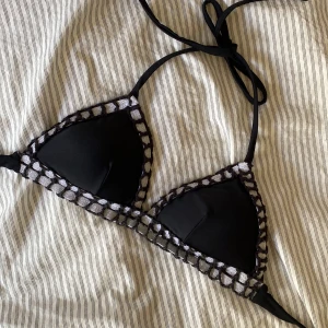 Glittrig bikinitopp - Jättefin oanvänd glittrig bikinitopp💕