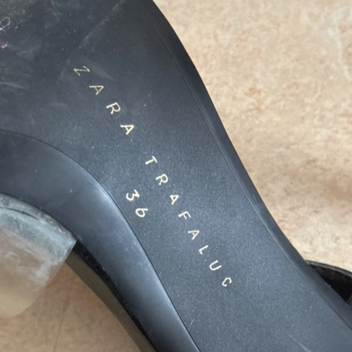 Svarta klackskor med transparent rem från Zara Trafaluc - 4