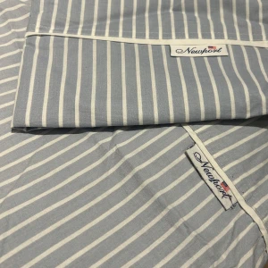 Påslakan (Dubbeltäcke) och 2 örngott  från Newport - Påslakan och 2 örngott  (Dubbeltäcke)  från Newport. 