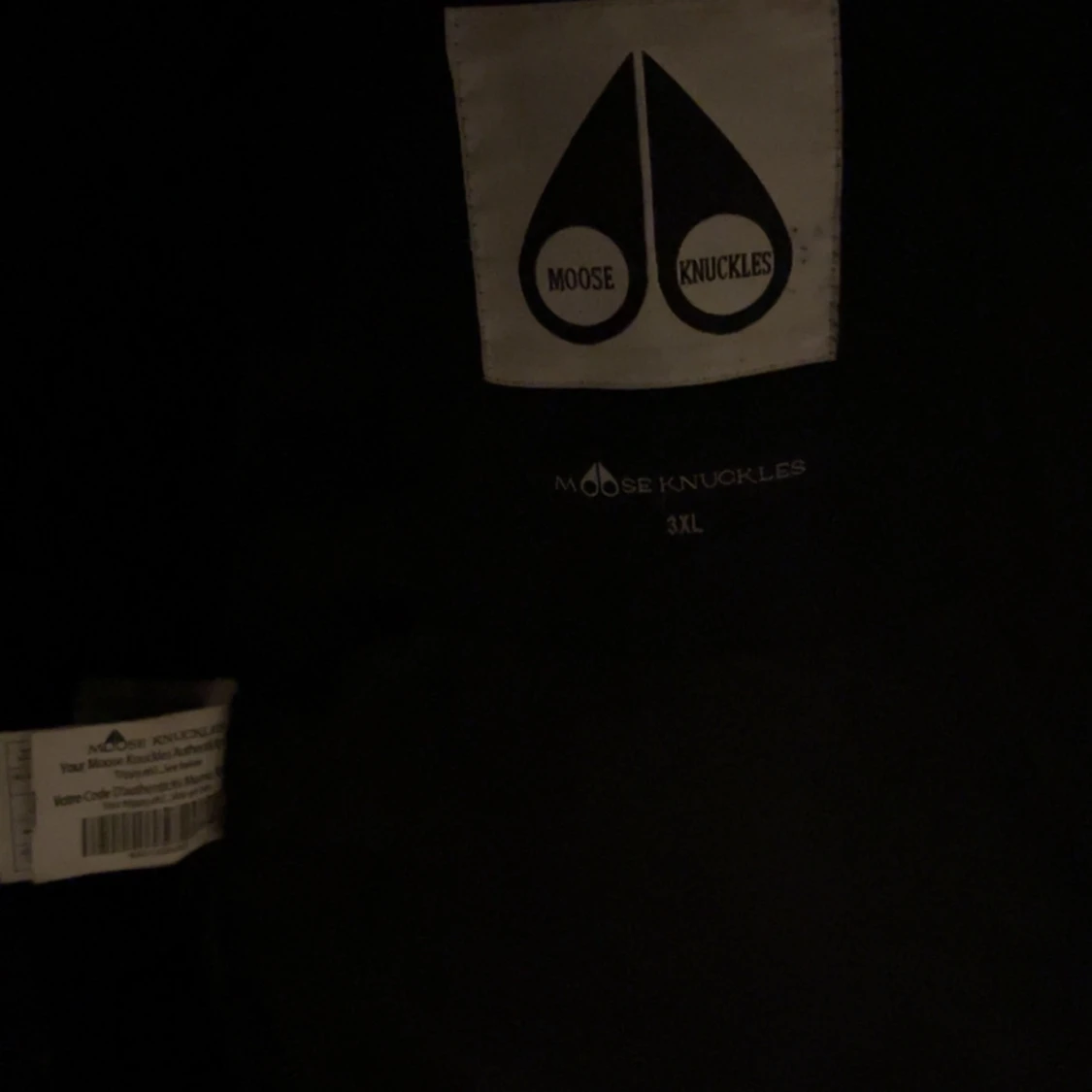 Svart dunjacka från Moose Knuckles - 3