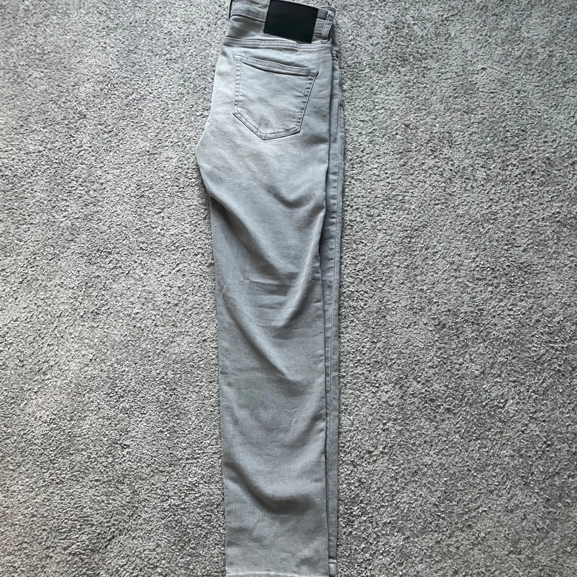 Grå slim jeans från Only & Sons - 1