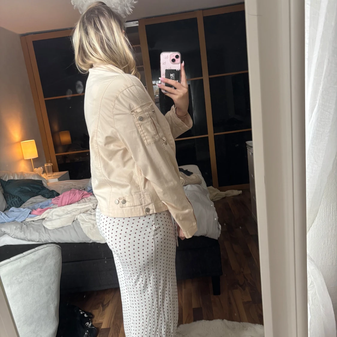 Beige jacka med dragkedja - 1