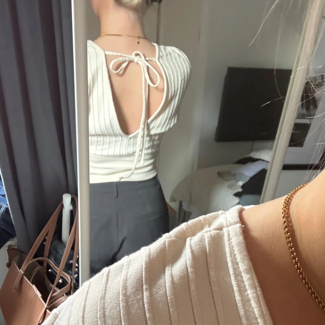 Creme Vit ribbad croppad topp - 2