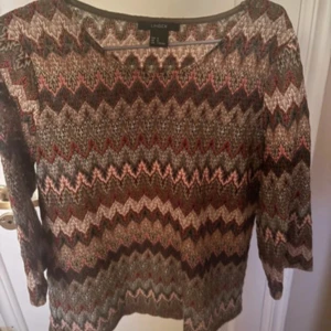 missoni liknande tröja - superfin tröja från lindex med missoni mönster. har sytt upp ärmarna så de är tre kvarts långa. 