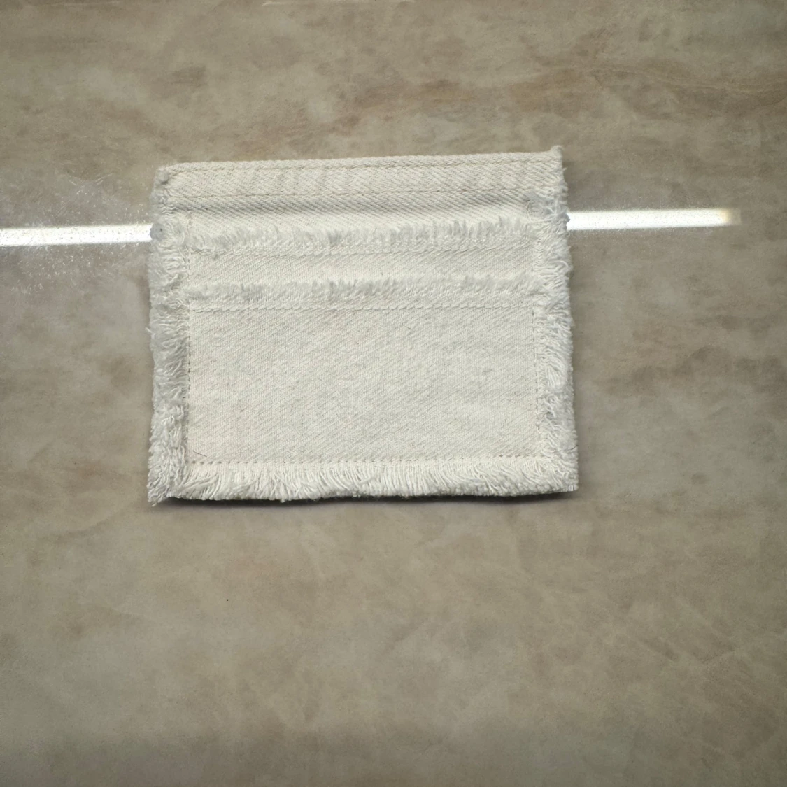 Vit jeanskorthållare  - 1