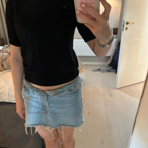stickad t-shirt - säljer min fina stickad t-shirt då jag ej använder den, pris kan diskuteras❤️
