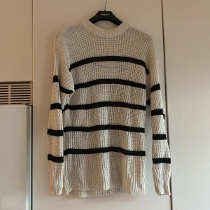 Randig stickad tröja  - Lager 157