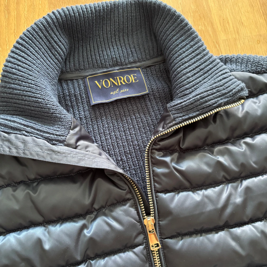 Mörkblå cardigan från Vonroe - 2