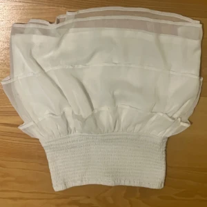 Vit volang kjol - Supersöt vit volang kjol