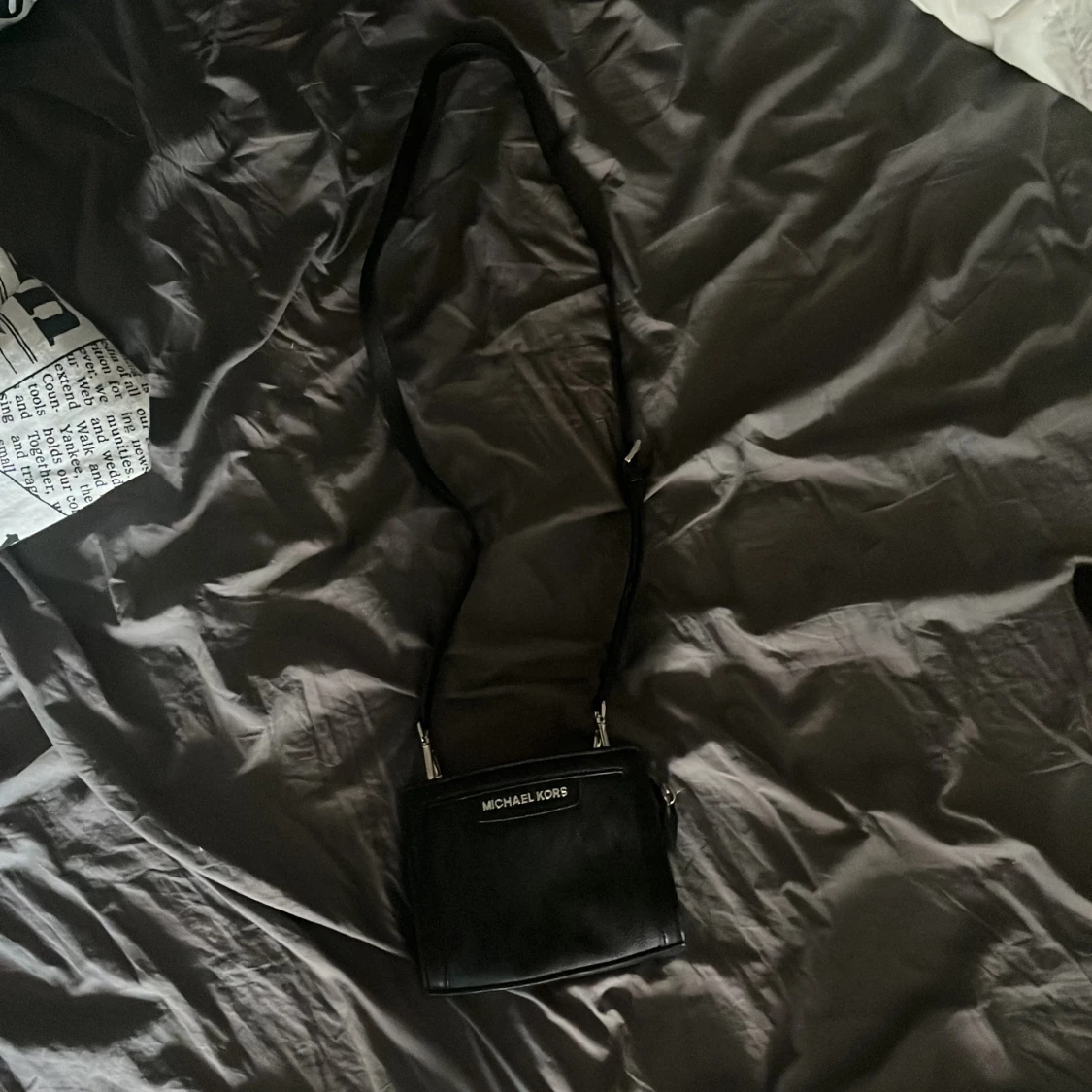 Svart axelväska från Michael Kors - 1