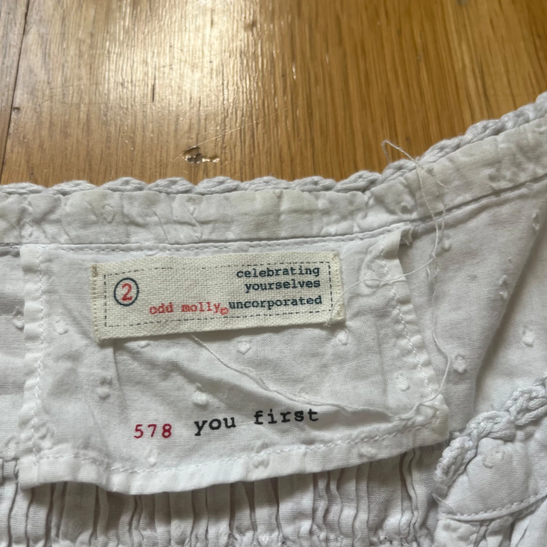 Vit blus med knyt från Odd Molly - 1