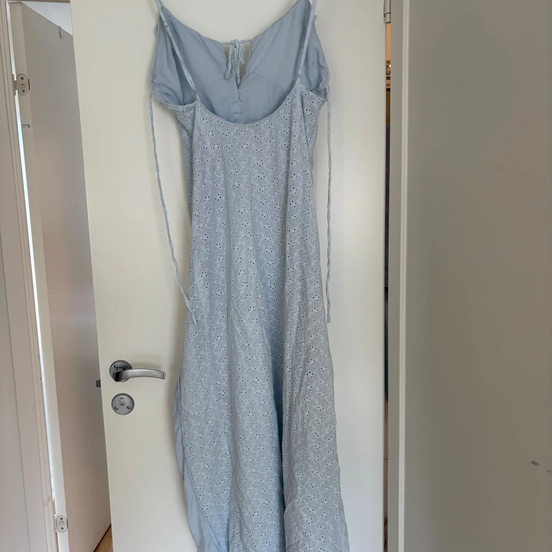 Ljusblå långklänning  - 4