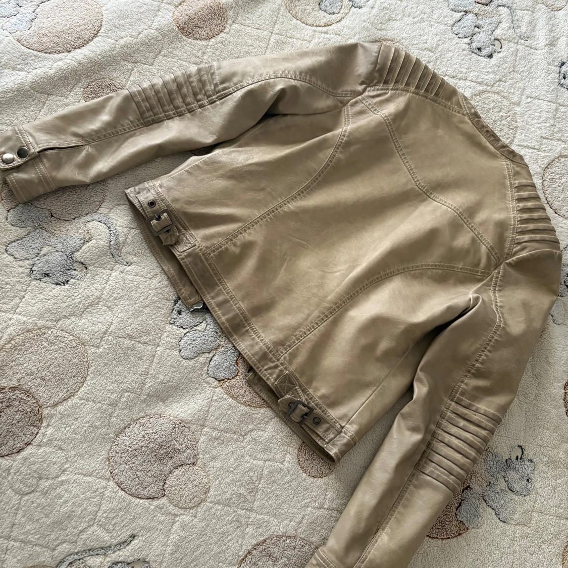 Beige skinnjacka från Livelo, stl 36 - 2