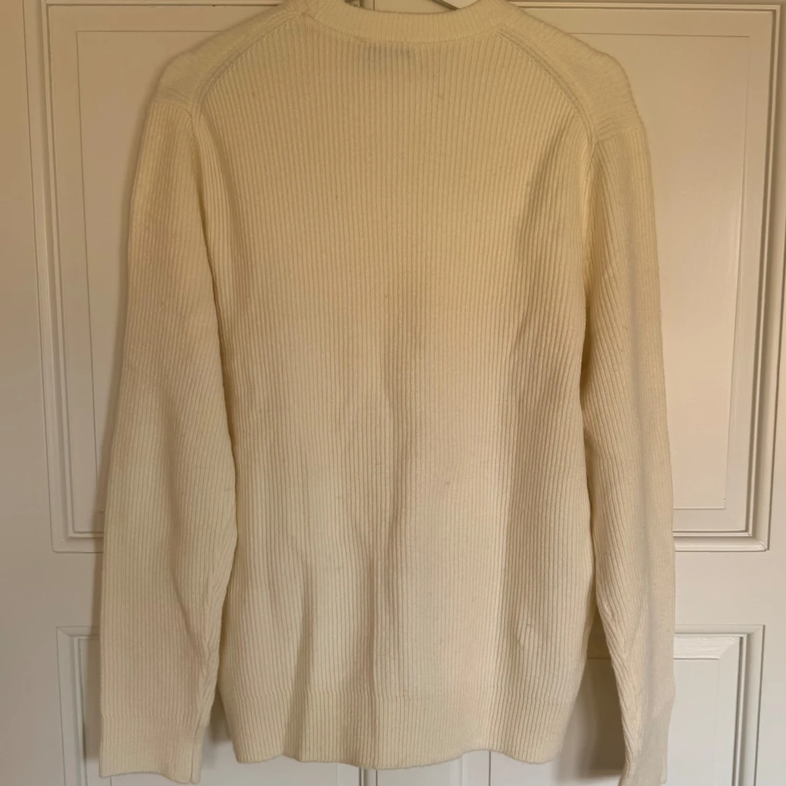 Ribbstickad tröja från Mango - 1