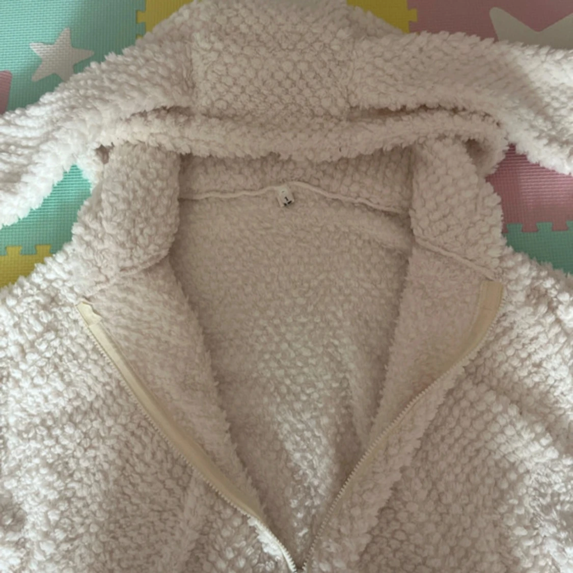 Vit teddyjacka med kaninöron - 3