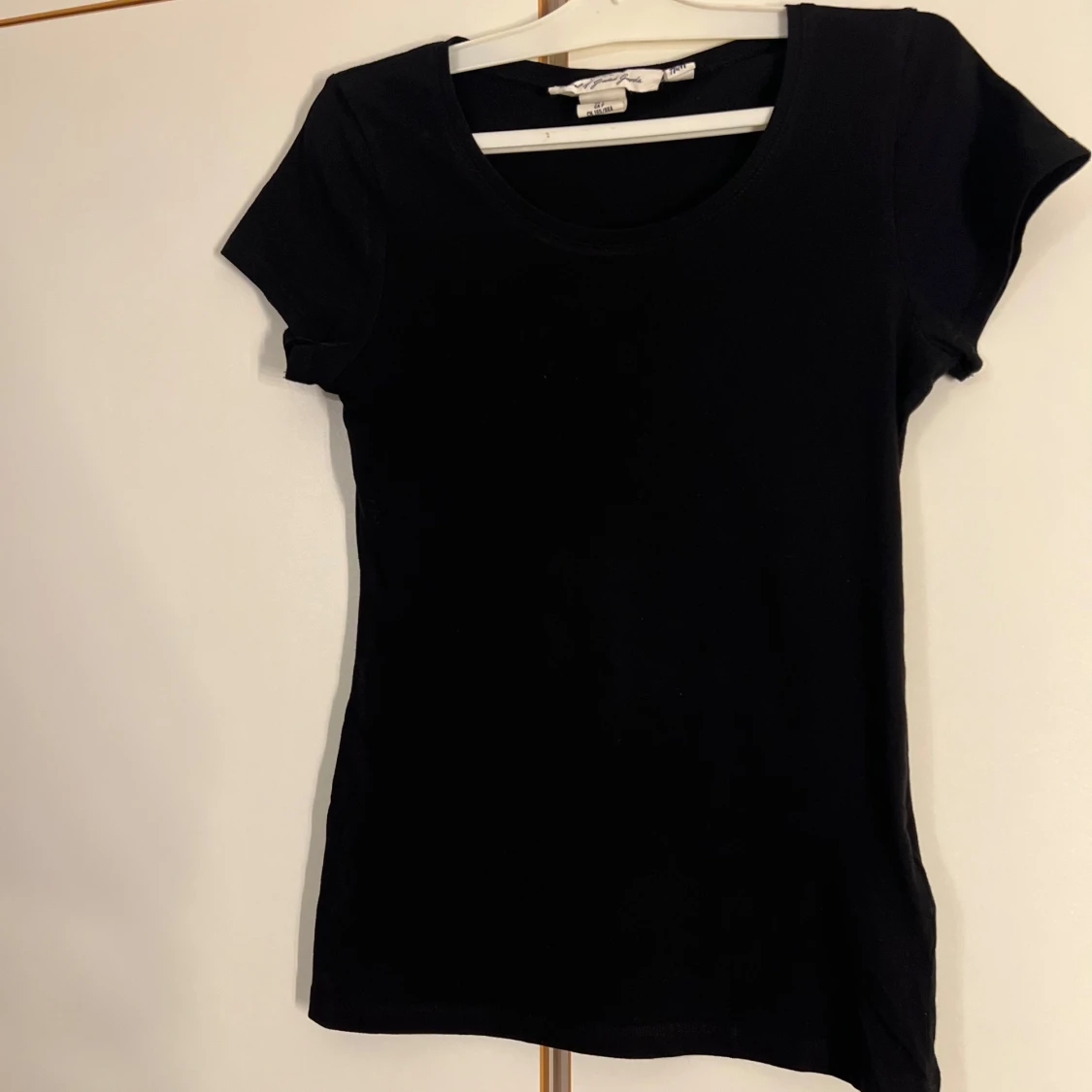 Svart topp från H&M L.O.G.G. - 1