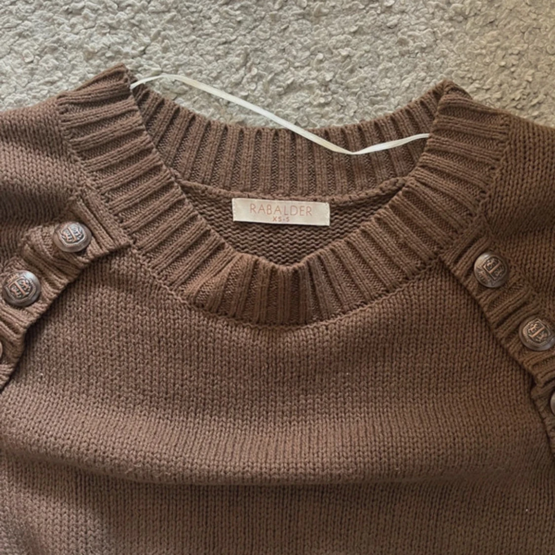Brun stickad topp från Rabalder - 1