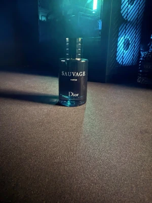 Dior Sauvage Parfum - Säljer mina parfymer för att köpa lyxigare 