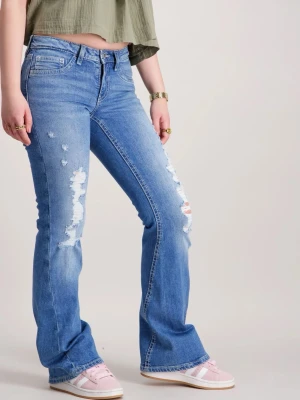 Jeans Gina  - Säljer dess jeans ifrån Gina då dom inte kommer till användning längre, sparsamt använda! Tveka inte att höra av er vid frågor eller funderingar💗 storlek 158