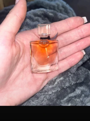 Lancome la vie est belle mini parfym  - 4 ml Lancome La Vie Est Belle EDP