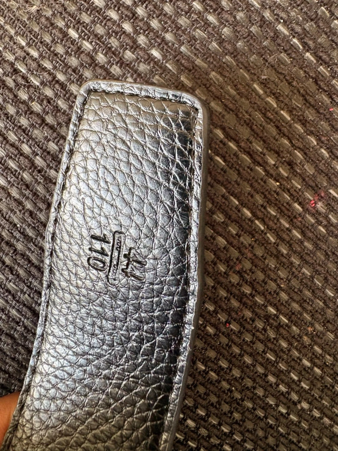 Vitt brett bälte med silverfärgat spänne - 1