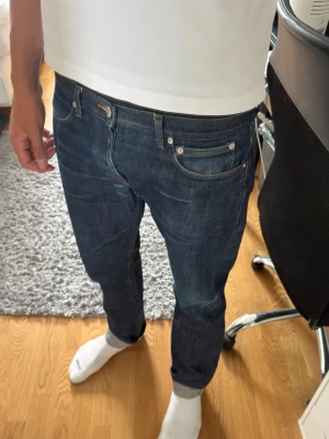 Selvedge apc jeans - Ett par snygga apc jeans, selvedge med snygga fades. Priset är diskuterbart. Midja 44cm längd 107cm
