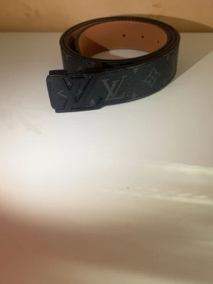 Svart bälte - En helt nytt bälte aldrig använt storlek 110