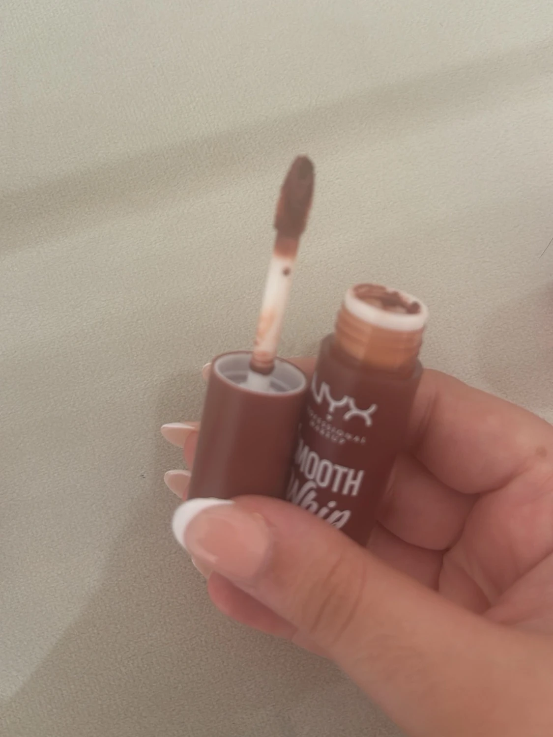 NYX Smooth Whip matt läppglans - 1