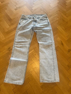 Hope jeans - Hope jeans i modell rusch. 32 i storlek! Använda ett fåtal gånger