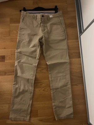 Tommy Hilfiger Denton Chinos - Original, barely used. Size 32/34