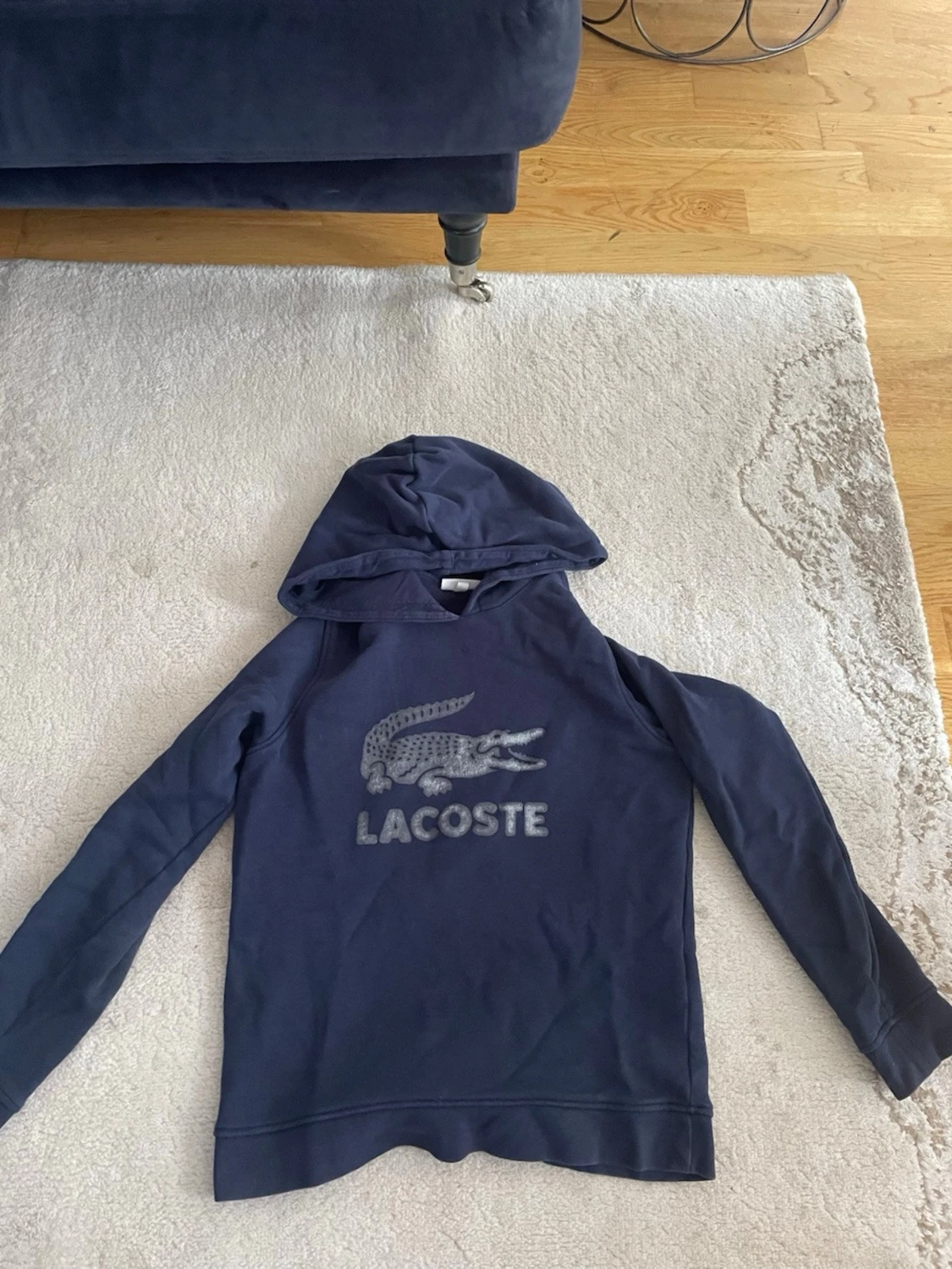 Mörkblå hoodie från Lacoste - 1