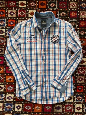 Vintage Hampton Republic skjorta - Säljer en otroligt stilig skjorta från Hampton republik! Ny utanprislapp, storlek S/M hör av dig vid frågor om tröjan osv! 