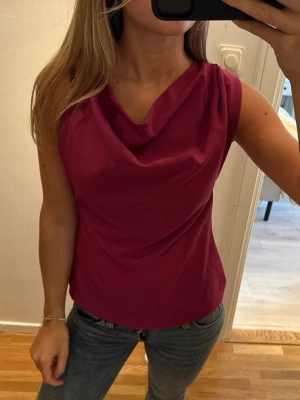 Topp från zara - Superfin men aldrig använt, prislapp lvqr