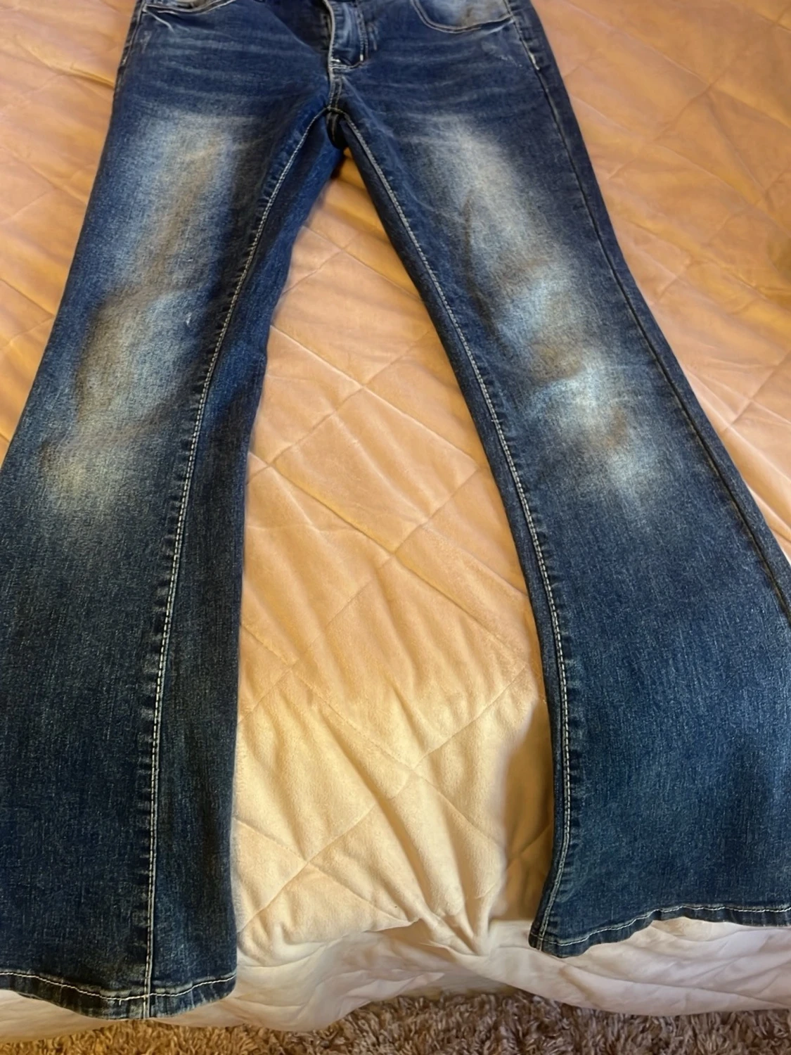 Blåa bootcut jeans  - 3