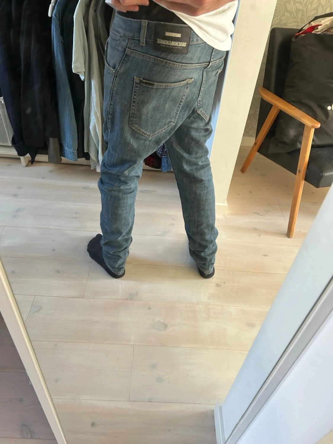 Blå jeans med cool tvätt! - 1