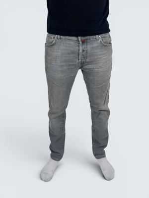 Jacob Cohën Nick Slim Jeans - Skick: 7,5/10, inga defekter. | Ingår: bara jeansen. | Nypris: +- 6000 SEK. | Modellen är 182 cm.