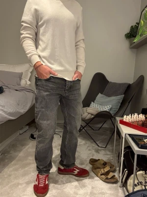 Neuw jeans  - Riktig snygga jeans från neuw perfekt nu för kallare tider storlek 29w 30L  pris kan diskuteras!