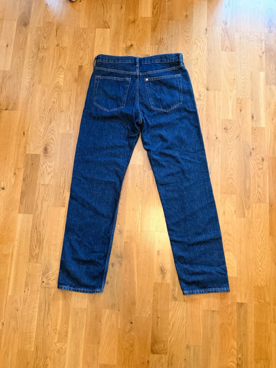 H&M relaxed fit jeans - 1