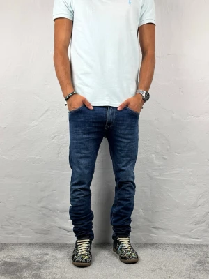 Replay jeans  - Ett par riktigt snygga jeans från Replay i storlek W29 L32 i modellen Jondrill