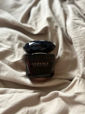Versace Crystal Noir Eau de Parfum - Versace Crystal Noir Eau de Parfum 90ml