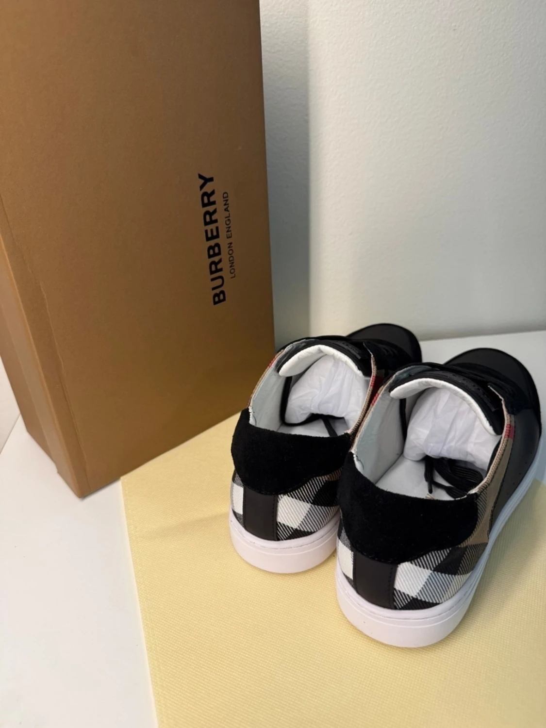 Burberry skor  - 2