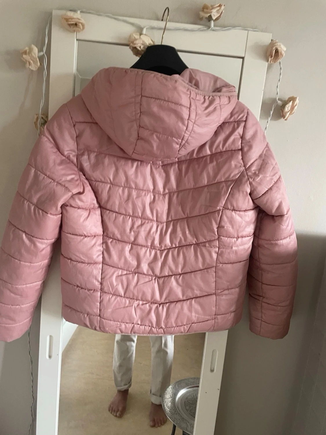 Ljusrosa pufferjacka med huva - 1