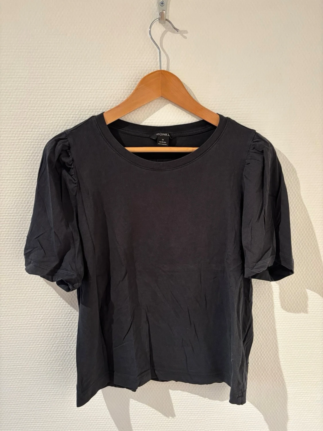 T-shirt med ”puffärm”